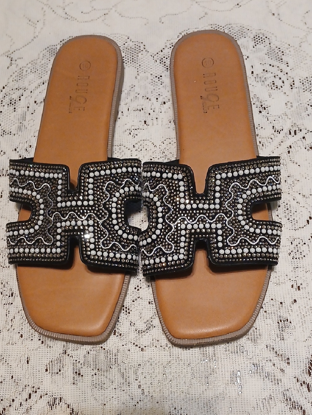 ROUGE HELIUM Embellished Black Slide Sandals with Stud Detailing SZ.11